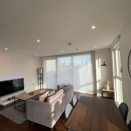 Immaculate 2Bed Apartment In London- City Views Zewnętrze zdjęcie