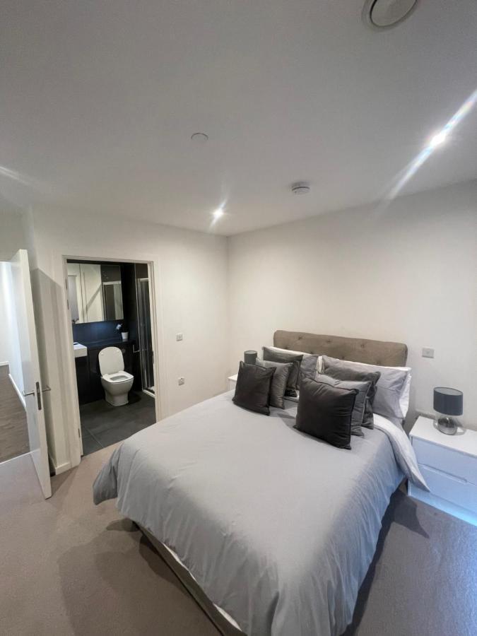 Immaculate 2Bed Apartment In London- City Views Zewnętrze zdjęcie