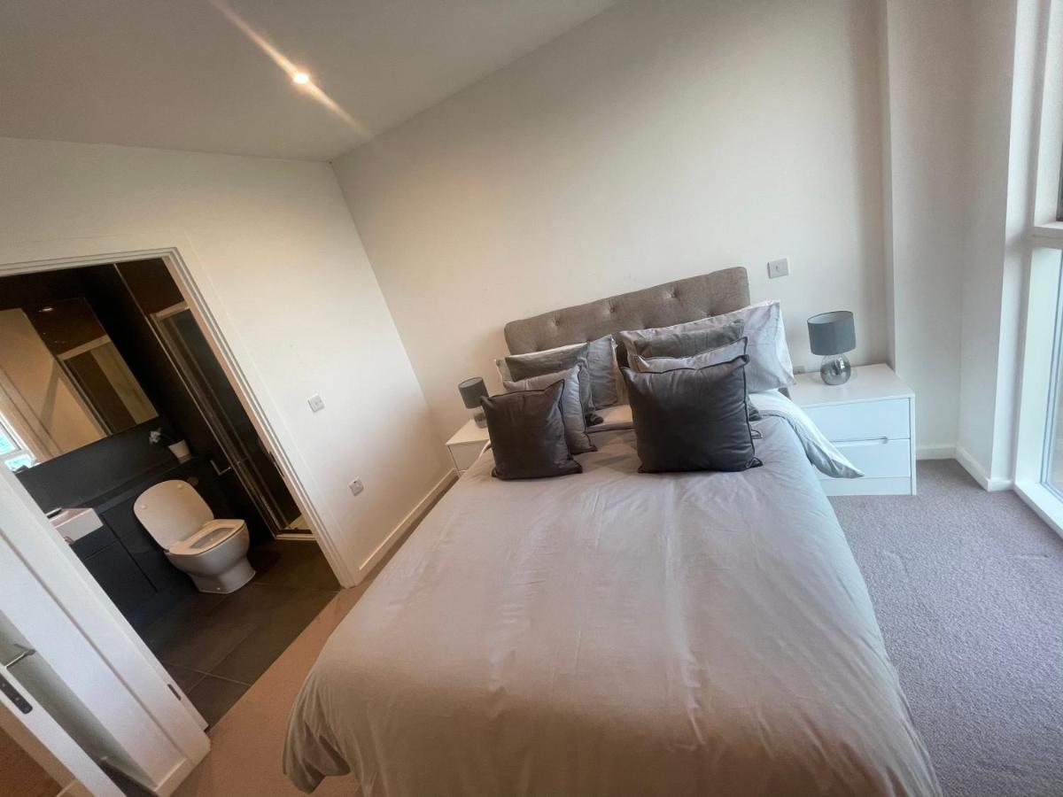 Immaculate 2Bed Apartment In London- City Views Zewnętrze zdjęcie